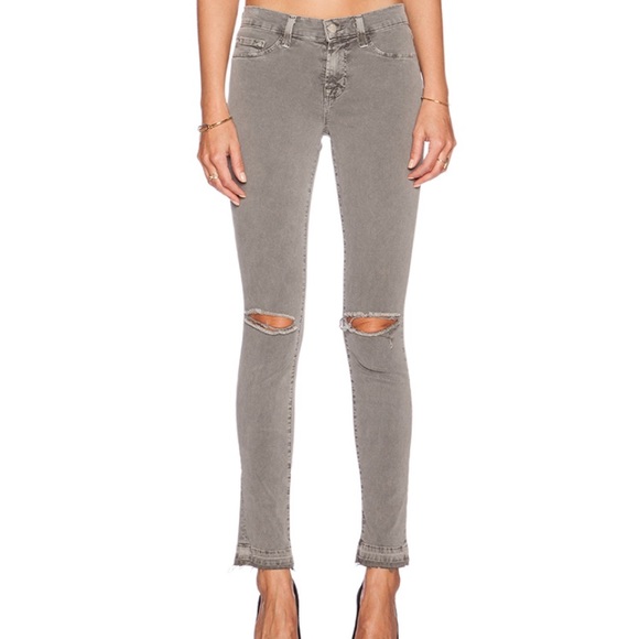 J Brand Denim - J BRAND Silver Fox Skinny Leg Jeans 🦊